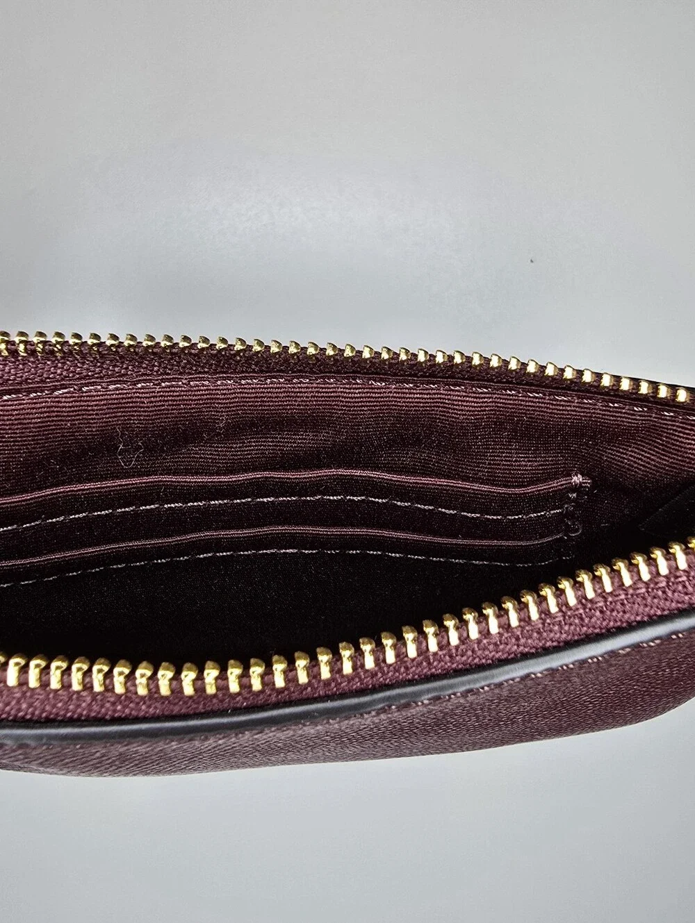 Coach Corner Zip Wristlet Crossgrain Leather Merlot Burgundy CV396 6